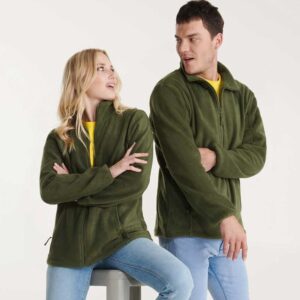 Мъжко поларено яке ROLY FLEECE ARTIC в маслинено зелено, показано върху модел